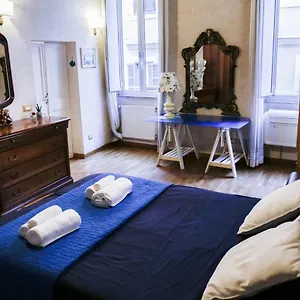  Apartment Domus Titiana Amazing In Trastevere Italy